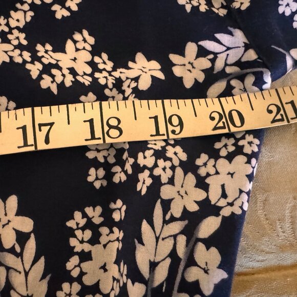 Calvin Klein Button-Up Navy/White Floral Shirt Dress w/waist tie, Sz 12, EUC - Picture 9 of 15